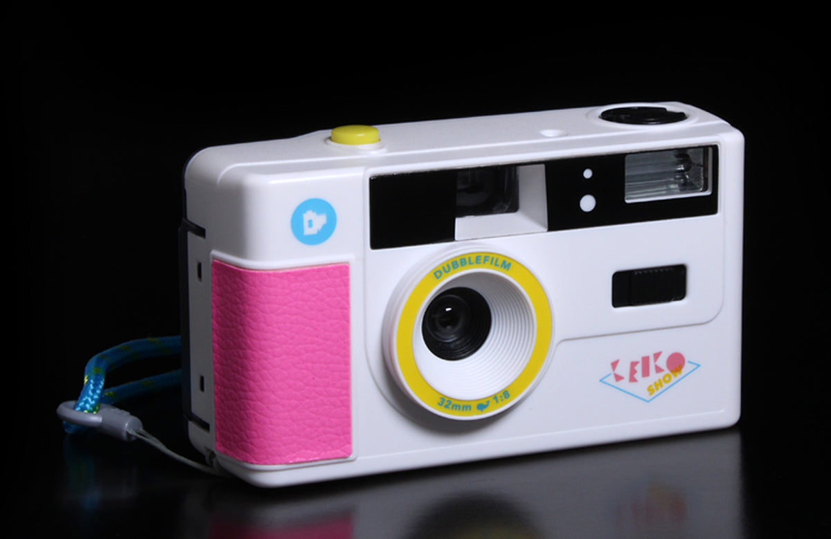 Dubblefilm Show white and blue case